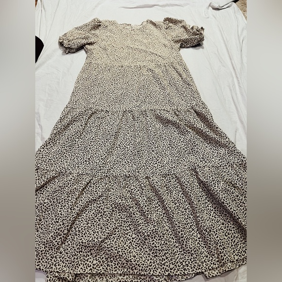 Cheetah/Leopard Maxi Dress - Picture 1 of 9